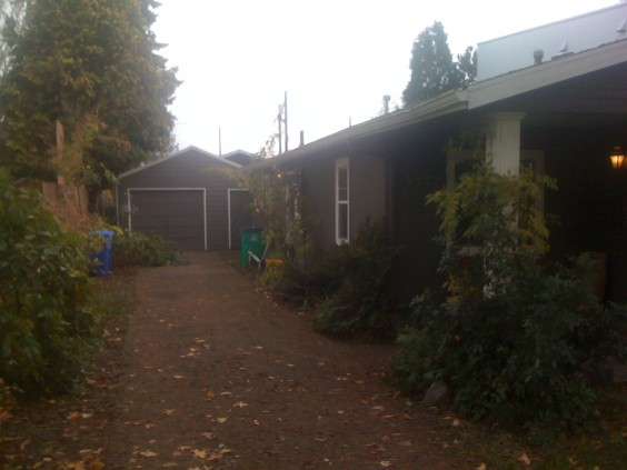 Driveway/Garage